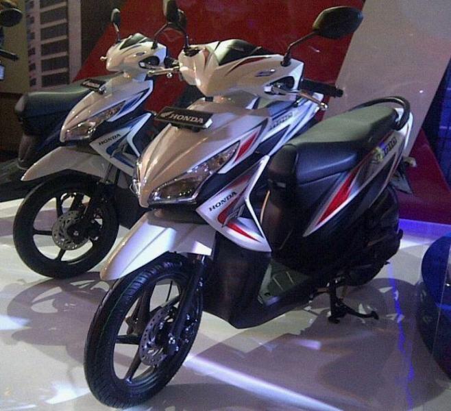 Honda Vario 110 Pgm FI 2014 Baru ( Promo Kredit ).....