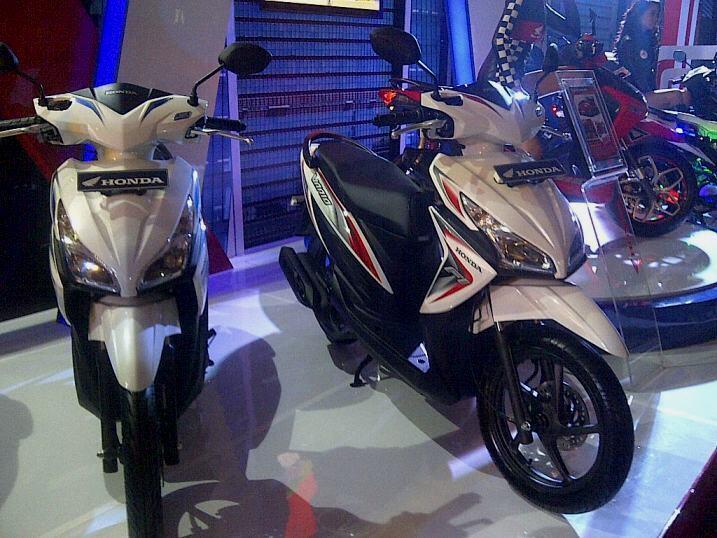 Honda Vario 110 Pgm FI 2014 Baru ( Promo Kredit ).....