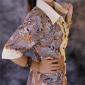Blouse berkerah