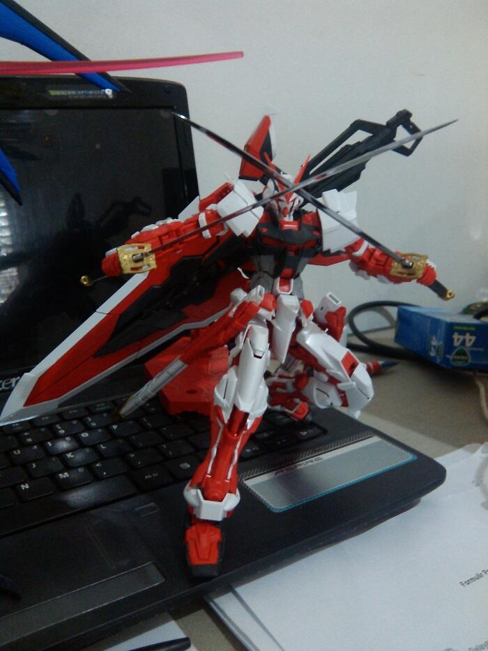 Sell Gundam BANDAI MG 00 Raizer, MG Astray Red Frame baru dirakit
