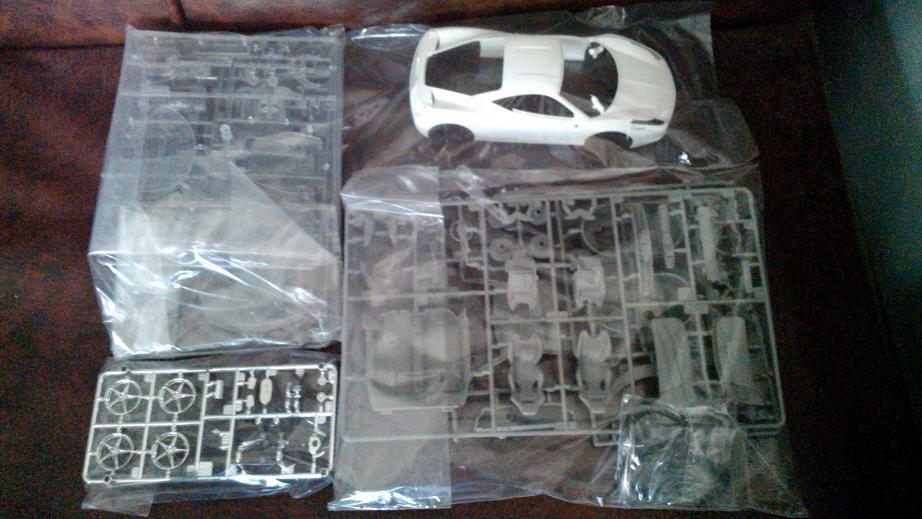 Revell 07141 Model Kit 1:24 Ferrari 458 Italia