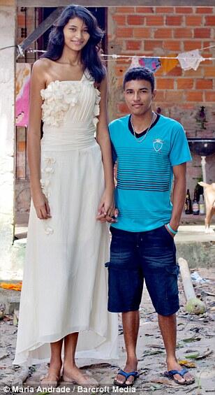 INI CINTA : Perempuan cantik calon model tinggi 207 cm menikah dengan pria 165 cm 