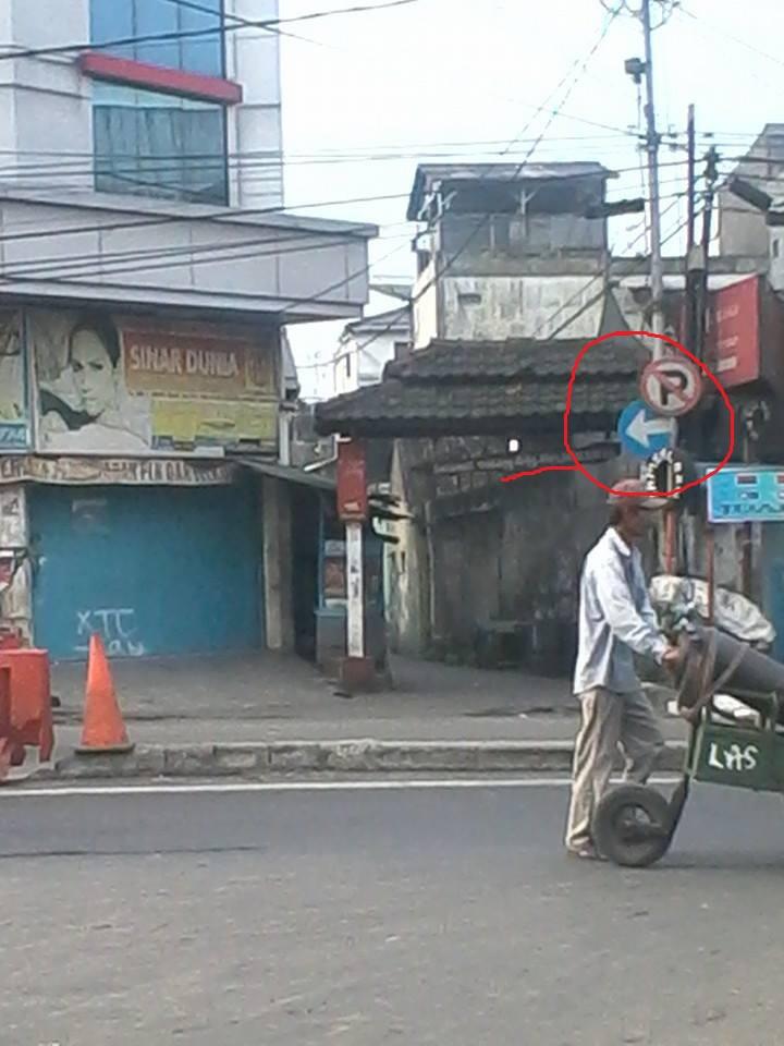 &#91;PARAH&#93; Ditilang sama polisi Korup MAKSA DAMAI !!!! (bandung inside)