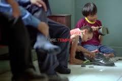 Semir sepatu