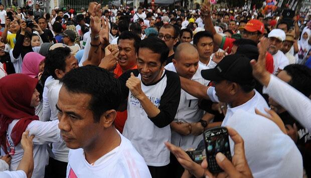 &#91;Panasbung jangan masuk&#93; Foto-foto Jokowi hari ini di Makassar