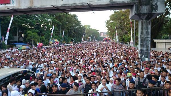 &#91;Panasbung jangan masuk&#93; Foto-foto Jokowi hari ini di Makassar