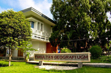 Setan Yang Tenar Di Kampus