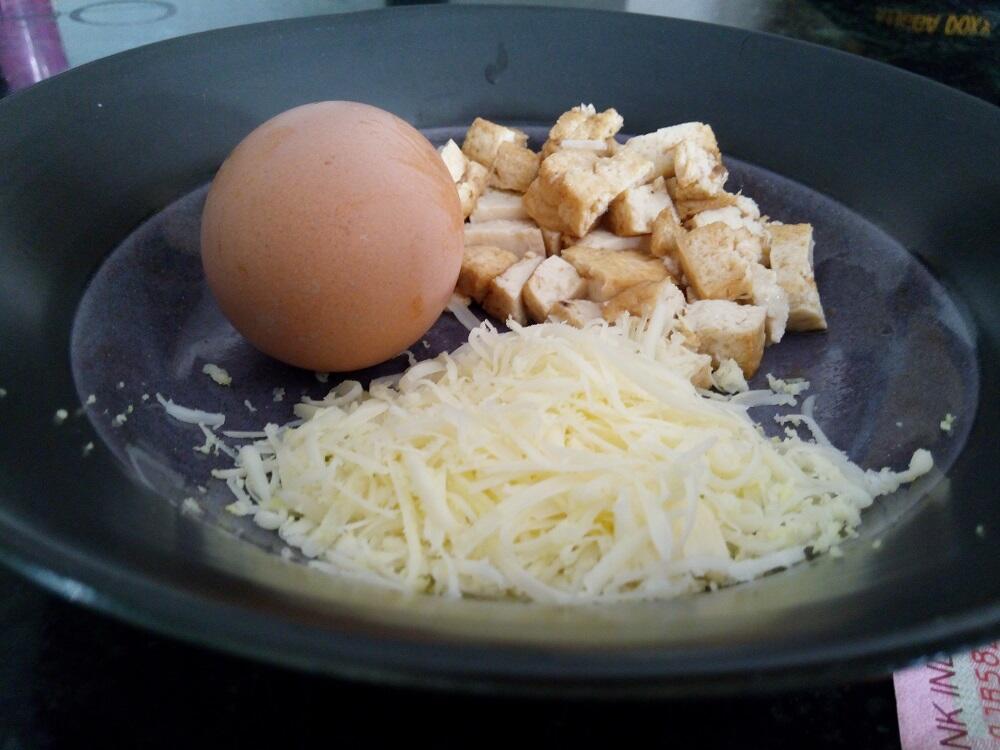 Cara cepat bikin sarapan pagi : &quot;RESEP TAHU OMELET&quot; simple but yummyyy