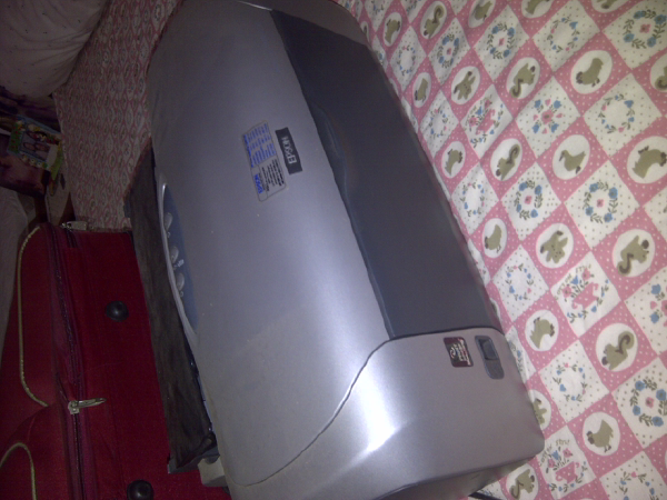 Printer EPSON r230..