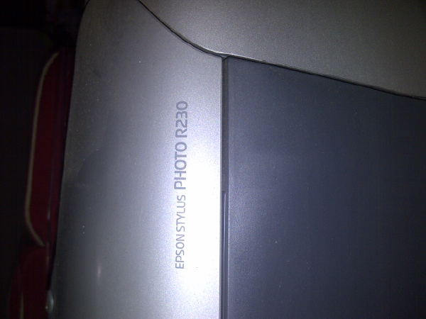 Printer EPSON r230..