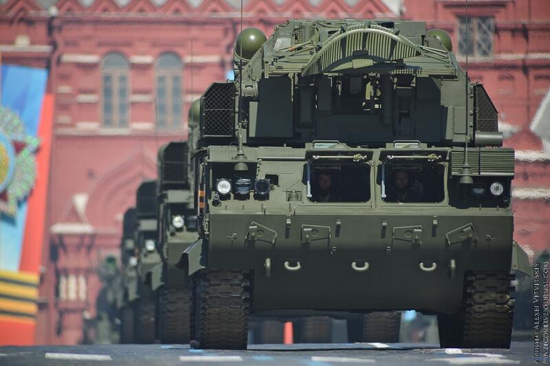 Meriahnya Parade Hari Kemenangan Rusia Di Lapangan merah Moskow !