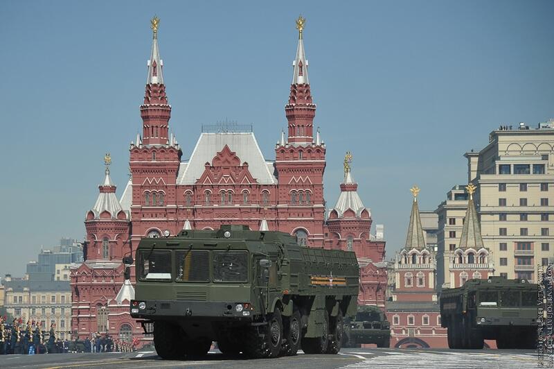 Meriahnya Parade Hari Kemenangan Rusia Di Lapangan merah Moskow !