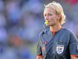 4 Wasit Wanita Tercantik di Dunia versi agan ini