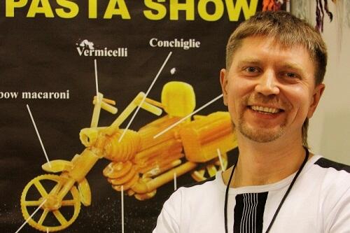 (Amazing) Miniatur Kendaraan Dari Pasta