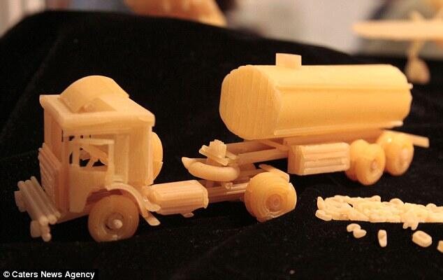 (Amazing) Miniatur Kendaraan Dari Pasta