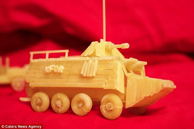 (Amazing) Miniatur Kendaraan Dari Pasta
