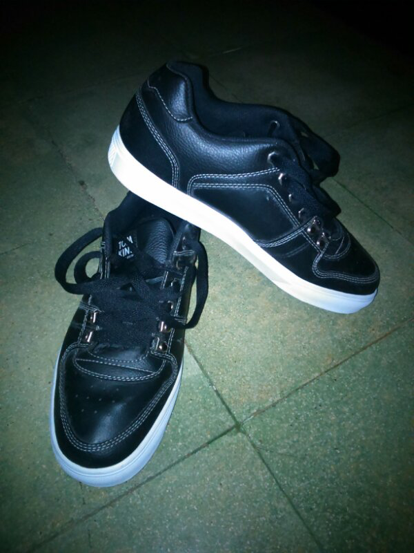 sepatu tomkins model baru
