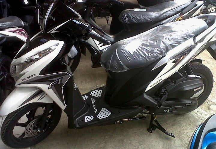 Honda Vario Techno 125 CBS ISS { Promo Kredit }