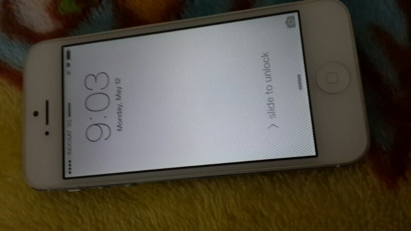 Fullset iPhone 5 32GB White FU Mulus Murah 5jutaan