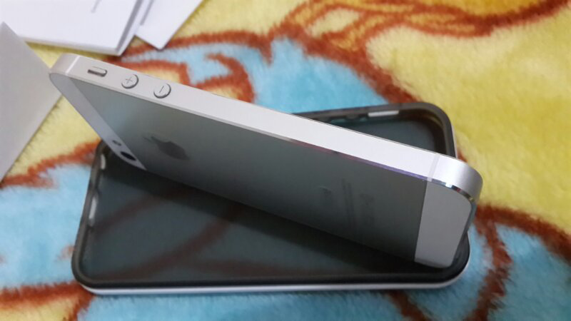 Fullset iPhone 5 32GB White FU Mulus Murah 5jutaan