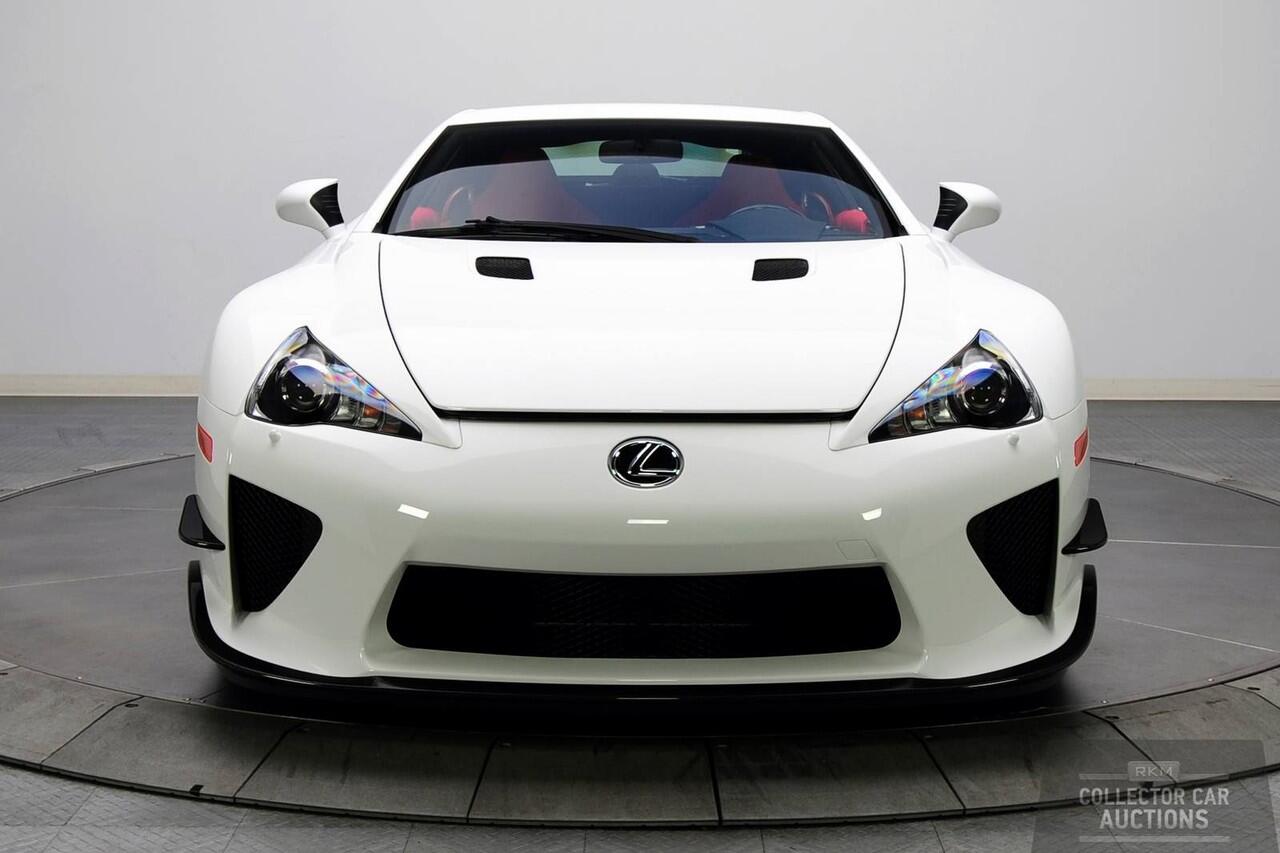 SUPERCARS IN THE WORLD