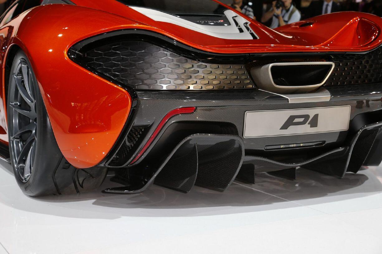 SUPERCARS IN THE WORLD