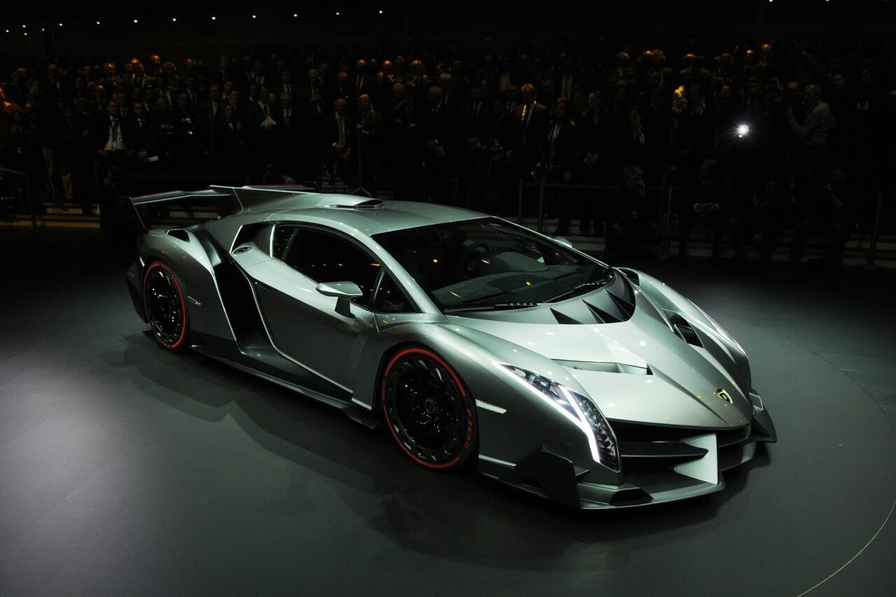 SUPERCARS IN THE WORLD