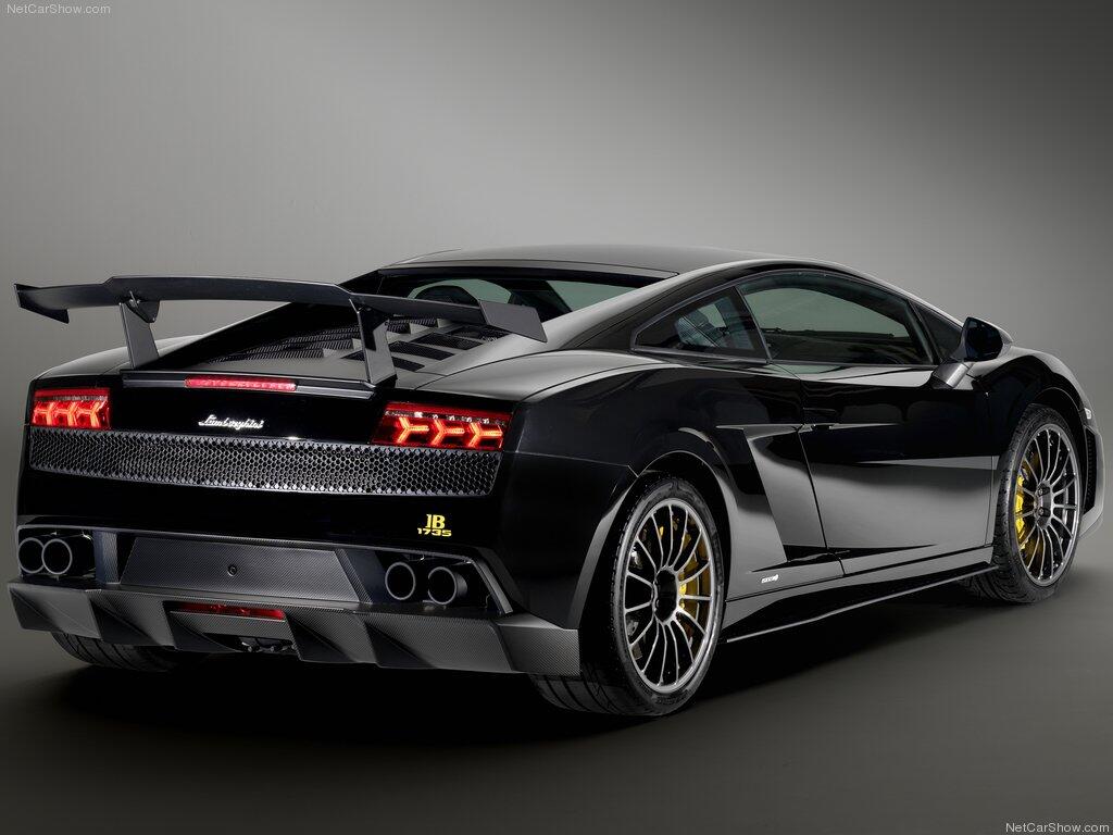 SUPERCARS IN THE WORLD