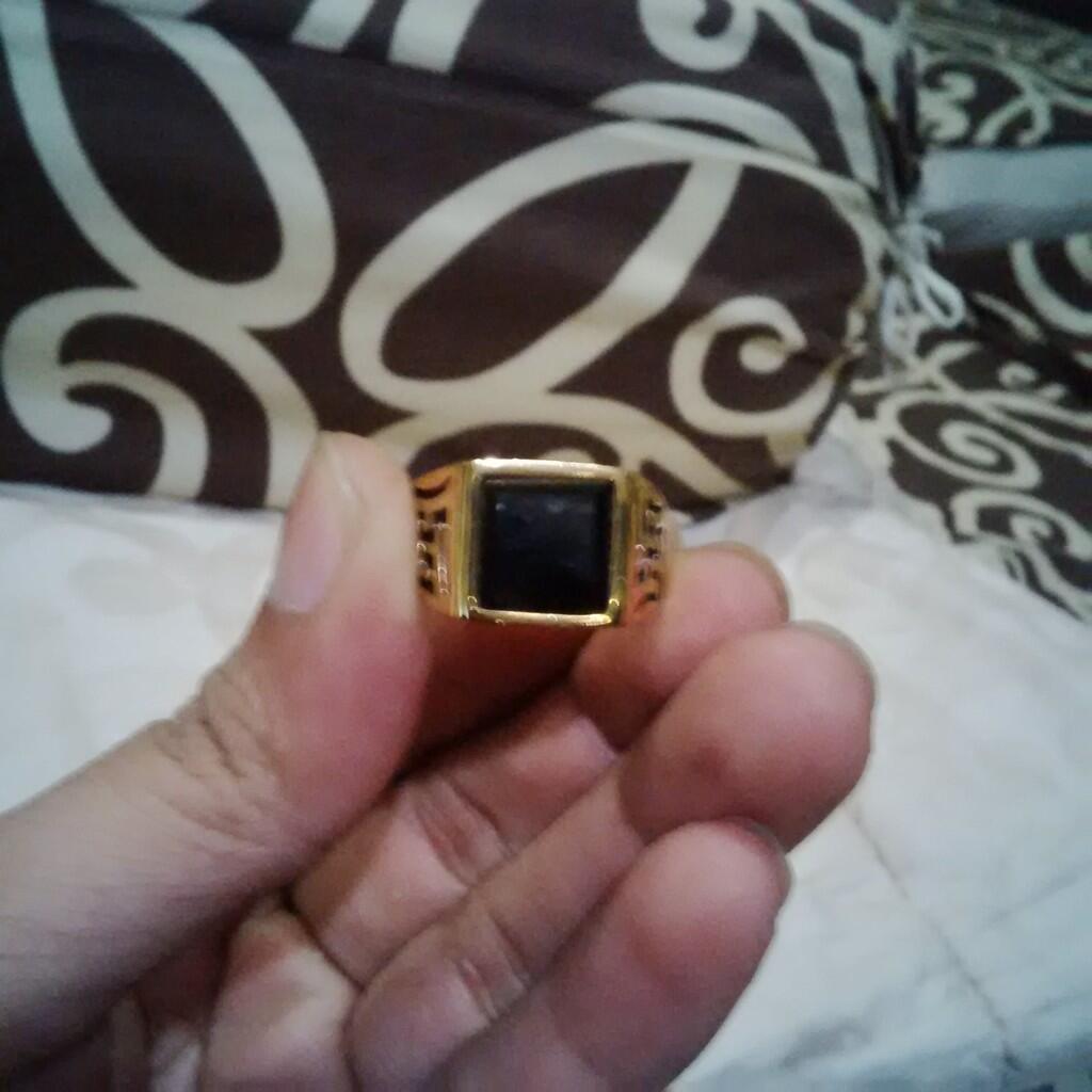 Jual cincin batu onyx bahan titanium kuning