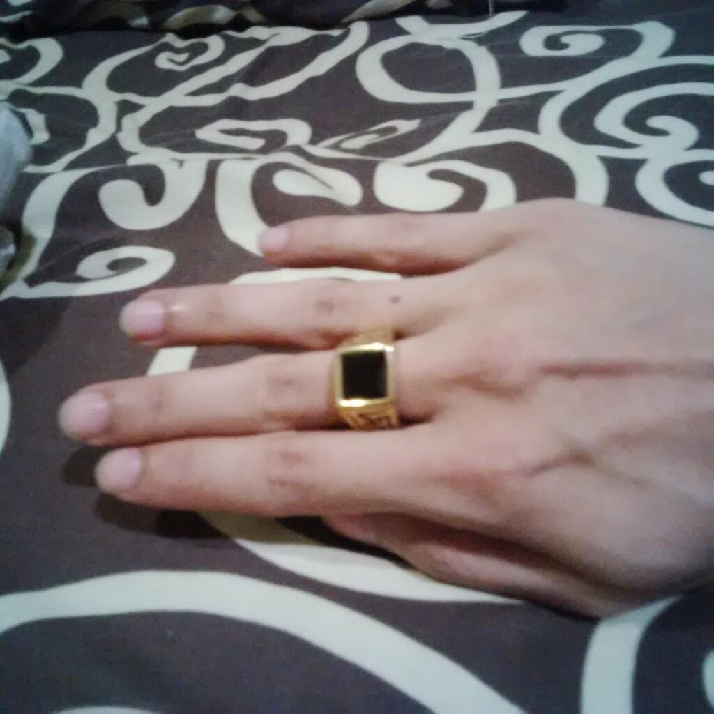 Jual cincin batu onyx bahan titanium kuning