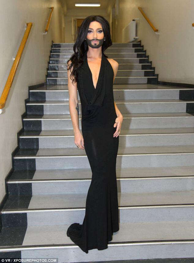 Mengenal lebih dekat dengan Conchita Wurst &quot;WANITA&quot; Bewokan pemenang Eurovision 2014