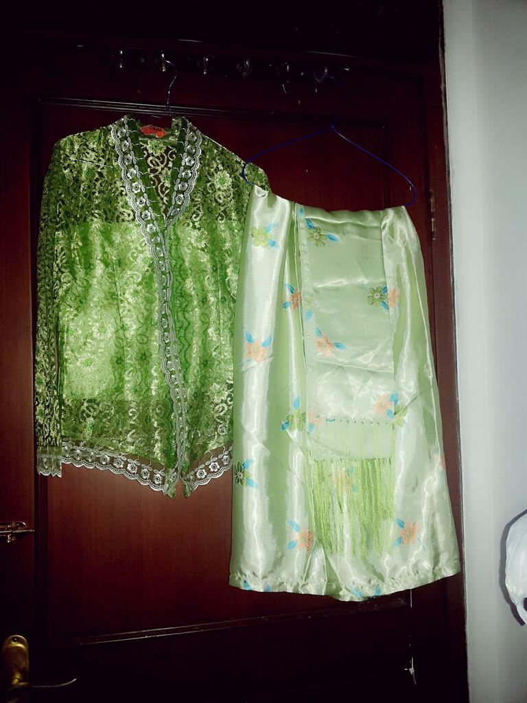 BAJU PESTA HARGA MURAH MERIAH :)