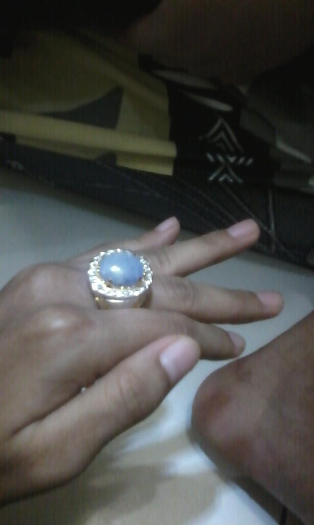 Blue Safir Uk Besar