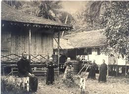 Menelusuri Jejak Asal Mula Sekolah