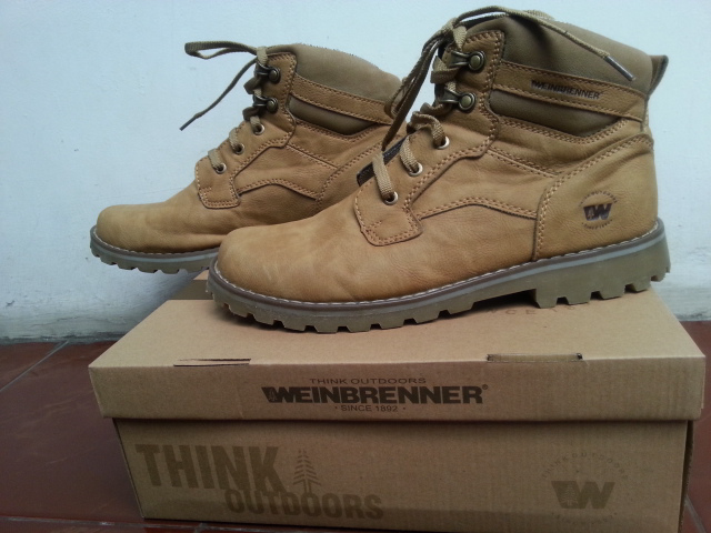 WTS Sepatu Gunung/Outdoor/Hiking/Trekking WEINBRENNER Size 44 Mamper