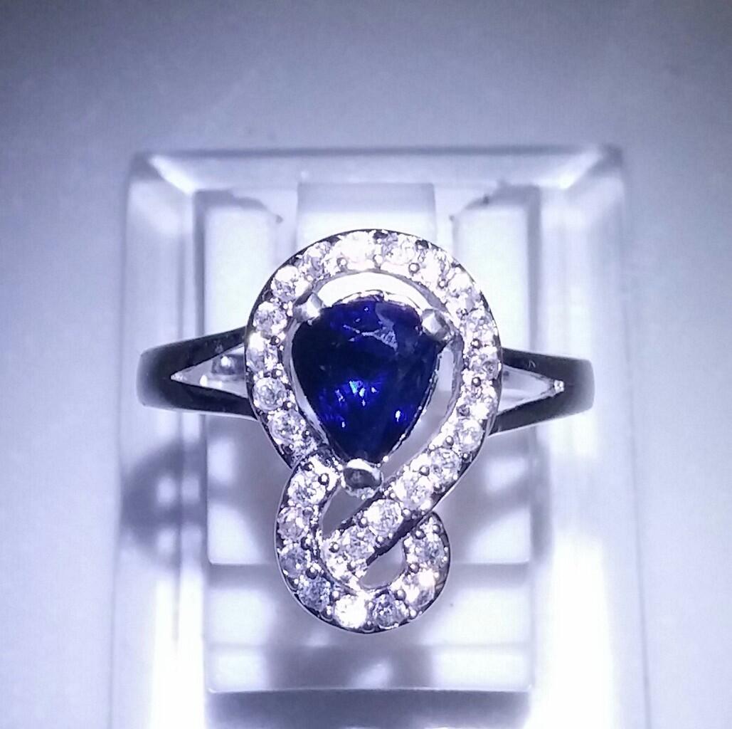 royal blue sapphire (sim to kashmir)