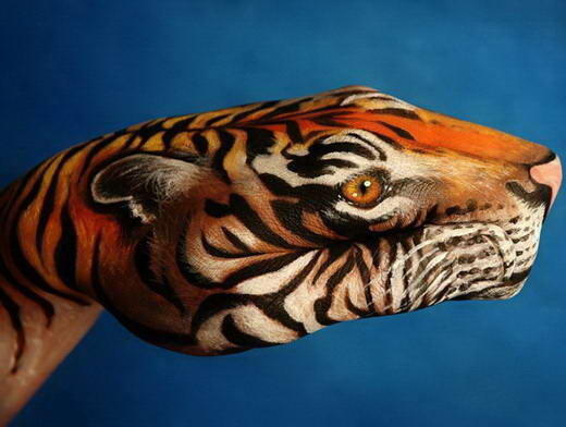Keren Banget Gan Seni Lukis Pada Tangan yang Menakjubkan
