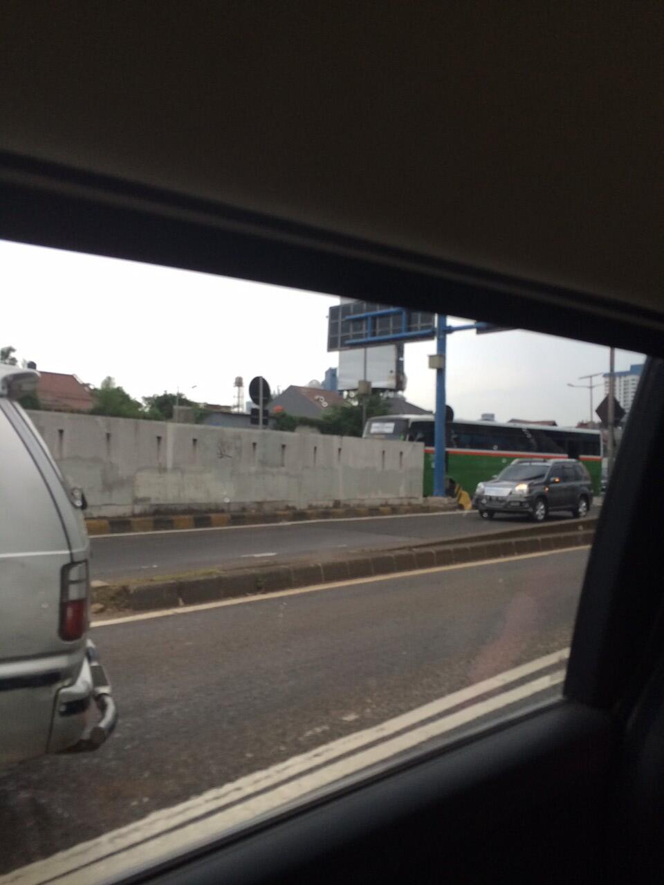 MENCURI MASUK TOL TANPA BAYAR ALIAS MASUK DARI PINTU KELUAR