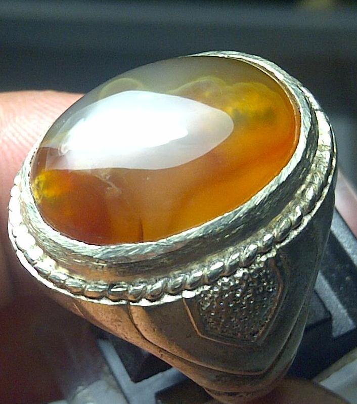 GEMS AGATE MOTIF GAMBAR PEDANG ATAU TONGKAT