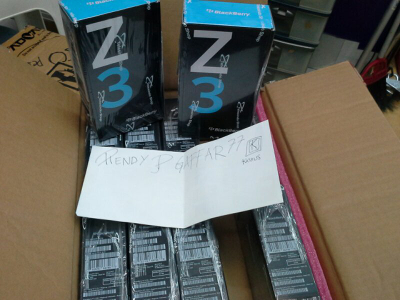 Jual Blackberry Z3 Jakarta Garansi TAM, Telesindo 1 Tahun, Baru BNIB, Cod ayo.