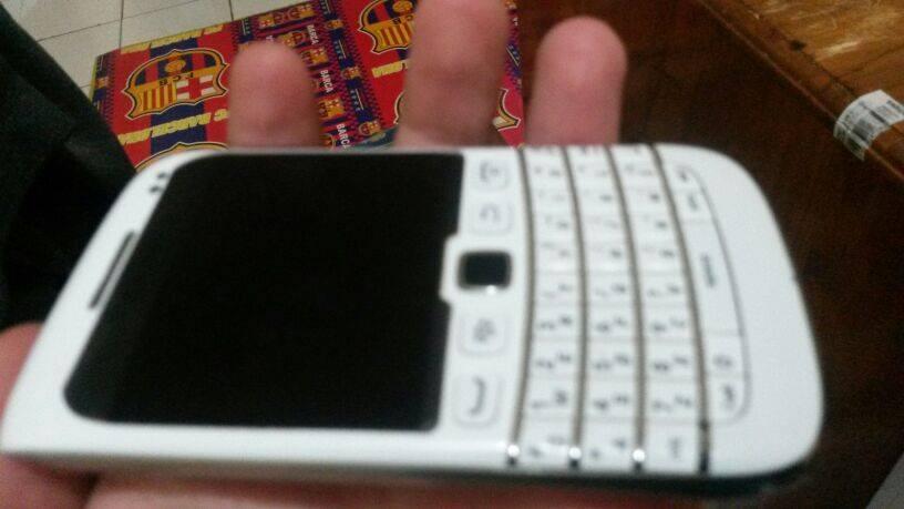 Blackberry onix 3 white,garansi 16bln,mulus bgt