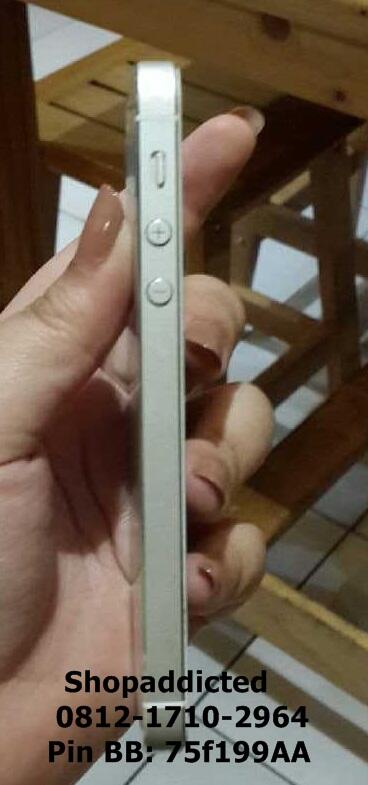 WTS Iphone 5 Putih 16 GB mulus, mint, like new !!!