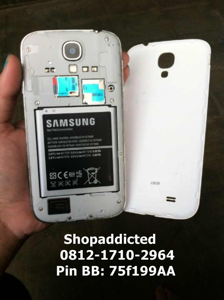 WTS Samsung Galaxy S4 PUTIH/WHITE kondisi 95% pakai baru 7bulan (free mmc 12GB!)