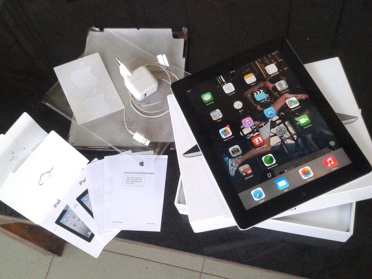 Wts /Jual iPad 2 black 16GB WIFI+3G fullset BU negooooo