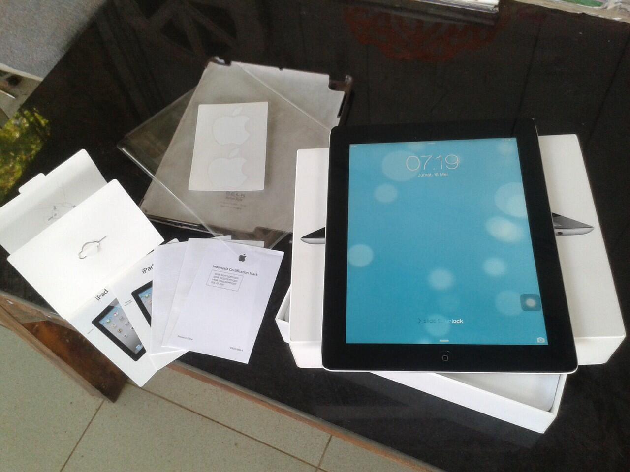 Wts /Jual iPad 2 black 16GB WIFI+3G fullset BU negooooo