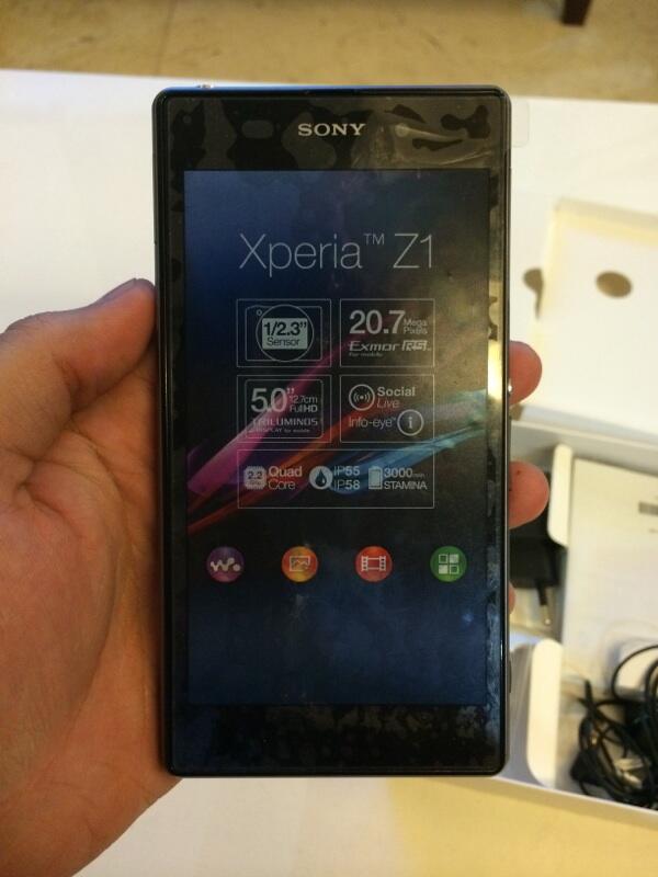 Xperia z1 honami BLACK fullset lengkap MURAH!! Bandung