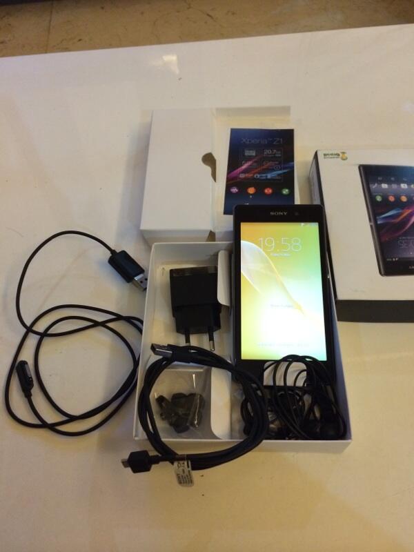 Xperia z1 honami BLACK fullset lengkap MURAH!! Bandung