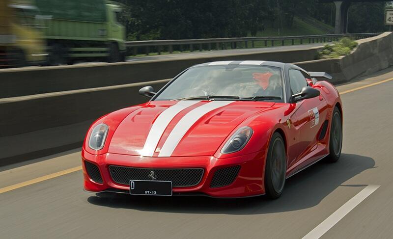 10 Mobil Ferrari Terbaik