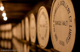 Mengintip Proses Pembuatan Minuman Whisky