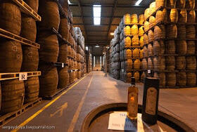 Mengintip Proses Pembuatan Minuman Whisky